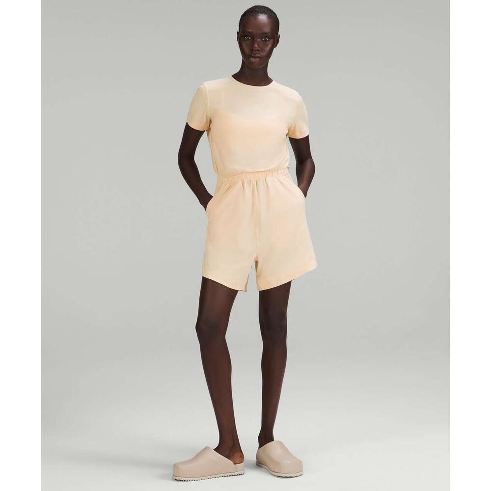 Lululemon Lightweight High-Neck Romper Prosecco-sz 8
